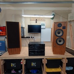 Realistic Optimus T-100 Speakers Walnut Veneer Audiofile Radio Shack Tandy WORKS