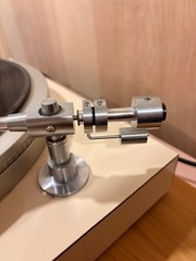 Technics SP-25 DD Turntable w/plinth and Syntec S-220 Piezo PU-420 Tonearm