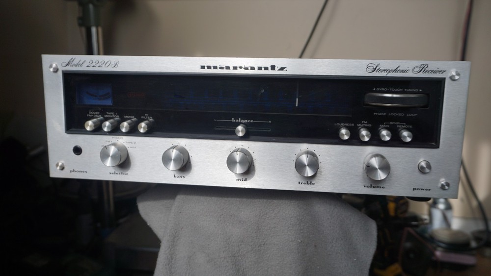 Marantz Model 2220B Stereo Receiver *READ*