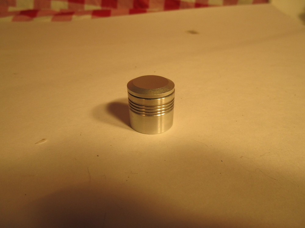 TEAC X-300 ROLLER GUIDE ASSEMBLY WITH WASHER AND CAP NEAR EXCELLENT