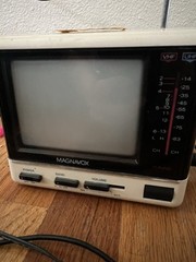 Magnavox 4.5″ Screen Black White Analog BH 3907 Vintage Portable VHF UHF 1988