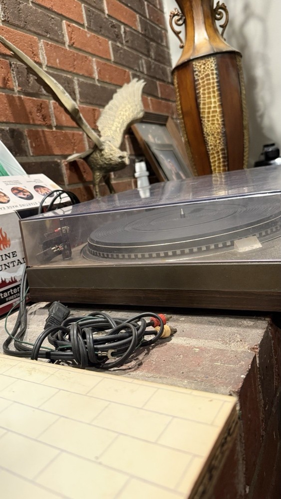 Hitachi Record Player HT-463