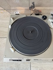 Technics SL-B205 Semi-Automatic Belt Drive Turntable Serviced AT3600L