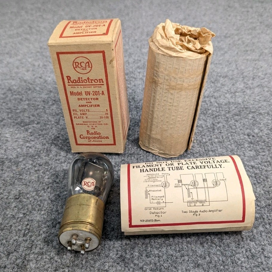 1920s Era RCA Radiotron UV201A Detector Amplifier Tube in the Box NOS G2U