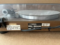 Yamaha YP-B4 Belt Drive Turntable Record Player FOR PARTS/REPAIR powers on