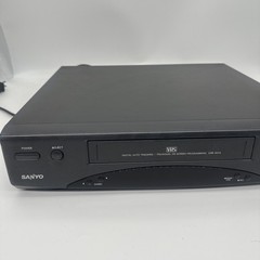 Sanyo VHR-5214 VHS VCR Digital Auto Tracking – No Remote Tested & Works