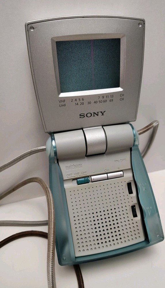 Sony Watchman FDL-252T Portable B&W Analog TV Clamshell Retro Collectible WORKS!