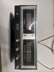 Vintage Zenith Clock Radio Solid State Alarm Circle of Sound Model R472 1970’s