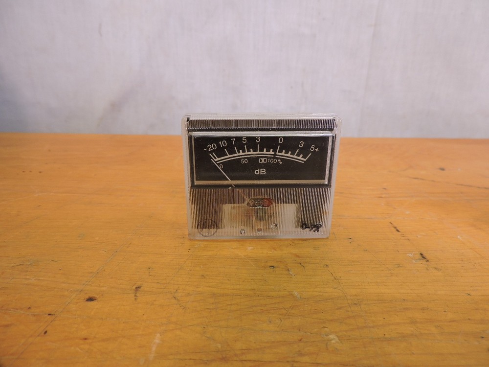 NAD 6040 Cassette Deck Part – VU meter
