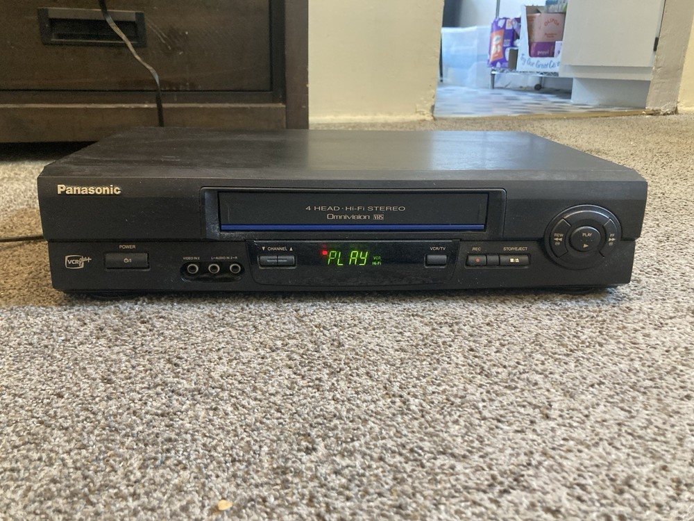 Panasonic PV-V4611 4-Head Hi-Fi Stereo VHS VCR Tested Working No Remote