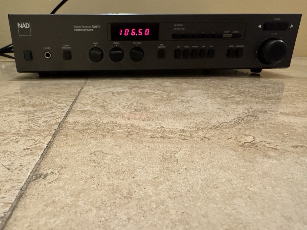 NAD 7220PE Power Envelope AM/FM Stereo Receiver UNTESTED estate sale- Powers On