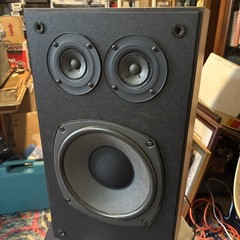 🔊 Radio Shack Realistic Optimus‑21 Speakers (Pair) – Vintage Japan – Wood Cabin