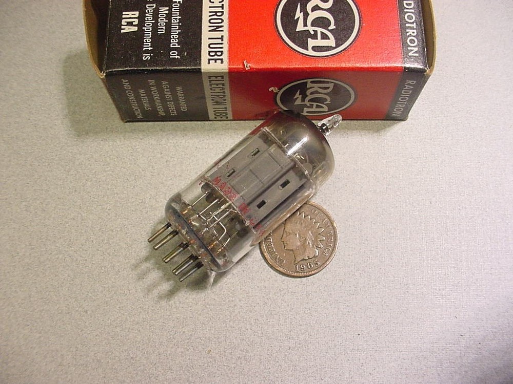 RCA 12AX7 TUBE (circa 1959 square getter TESTED STRONG) ***