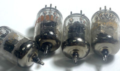 1pcs – RCA 6AK5 (5654) Vacuum Tube