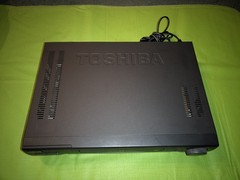 Toshiba M-751 VCR Video Cassette Recorder VHS Player – Powers On – Eats Tape