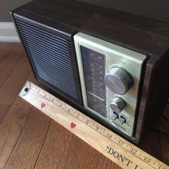 Vintage 1970s Panasonic RE-6280 Faux Wood Finish AM/FM Desktop Radio
