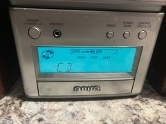 Aiwa Compact Disc Stereo System XR-M75 with sx-m95 Speakers Tested