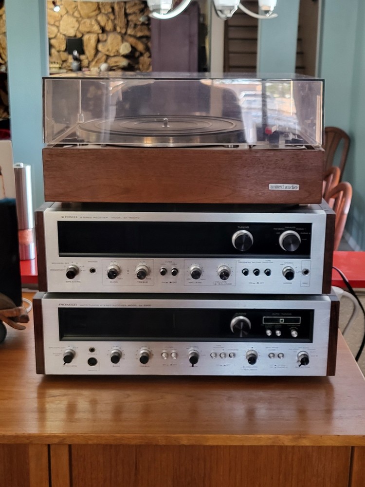 Dual 1229 turntable
