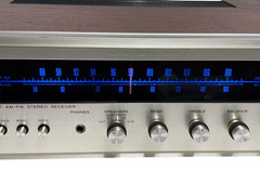 Realistic STA-75 Vintage AM/FM Stereo Receiver Walnut Case Blue Dial Lights Serv