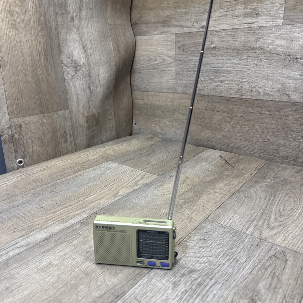 Bell & Howell MW.SW1-7 9 Band World Receiver Radio Portable AM/FM/TV/MW/SW Works