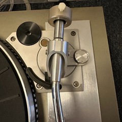 AKAI Auto Return Model AP-306 Quartz Lock Direct Drive Vintage Turntable LP