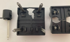 YAMAHA M-85 M-80 Stereo Power Amplifier Speaker Output Assembly Terminal Posts