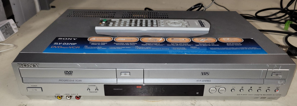 Sony SLV-D370P DVD Player / Video Cassette Recorder Combo with remote Tested