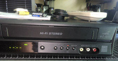 Serviced – JVC SQPB VHS/SVHS DVD/VCR Combo HR-XVC40B + Manual & Original Remote