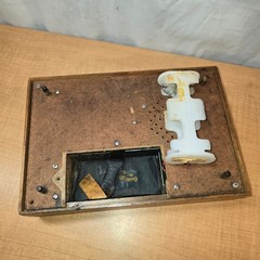 Vintage AM/FM Transistor Radio Remembrance MCM 10″x7″ Woodgrain