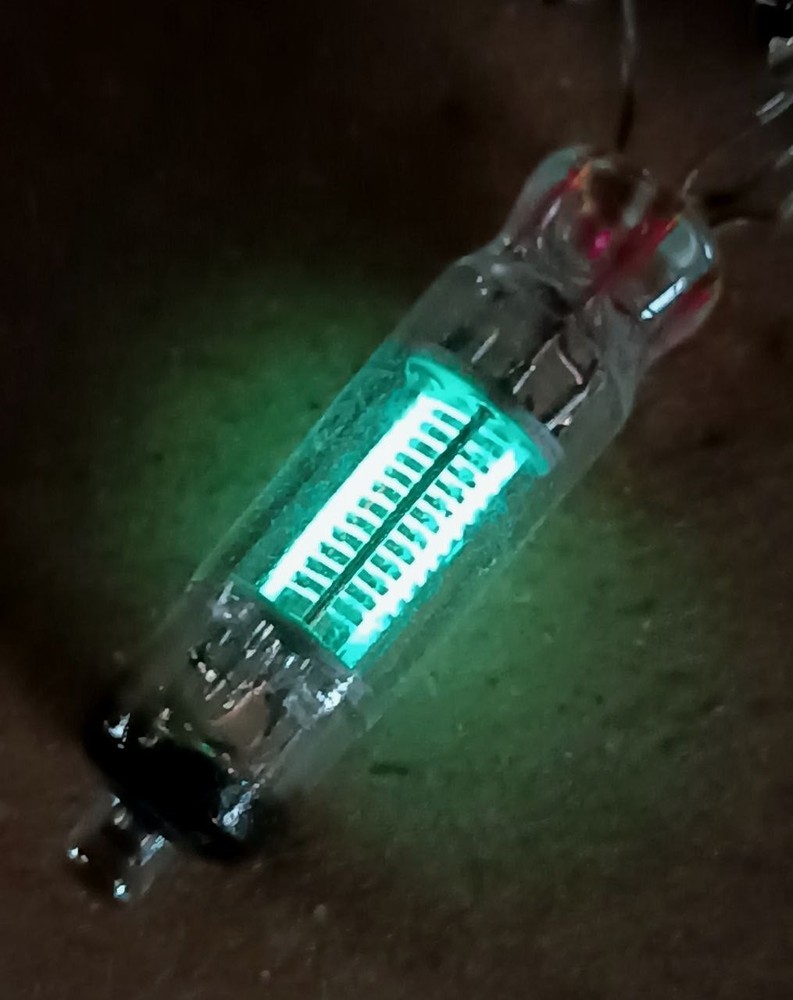 5 pcs used indicators IV-15 / DM160 / 6977 tiny VFD tube Soviet Magic Green Glow