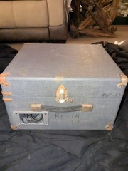 Vintage Rare Califone Turntable 1420b Portable record player 4 speed phonograph
