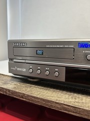 Samsung DVD-V2000 DVD/VCR Combo Player, VHS & DVD, Hi-Fi Stereo 4-Head