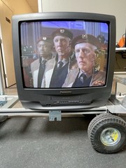 Panasonic 25” Color CRT TV CT-25G7F – Retro Gaming | w Remote | See Description