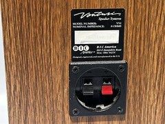 BIC AMERICA VENTURI MODEL V52 2-WAY BOOKSHELF SPEAKERS VINTAGE