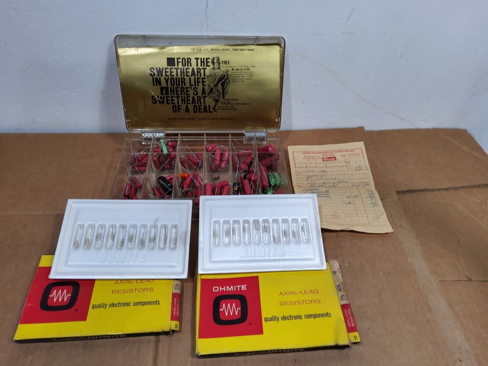 new Vintage NOS Pyramid 600 Capacitor Type III display box Ohmite Resistors USA