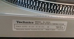 Vintage Technics SL-3200 Direct Drive Automatic Turntable