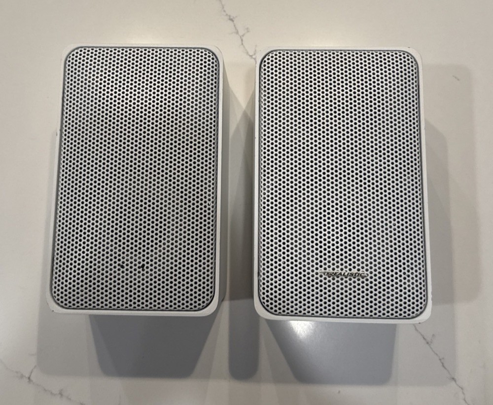 Vintage Audio, Realistic Minimus 7 Speakers, Classic Compact Bookshelf Speakers