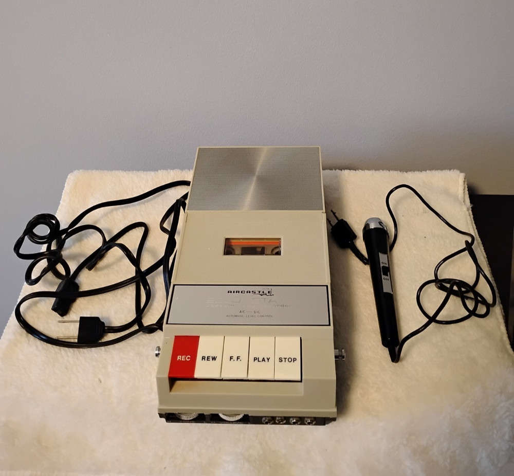 Vintage AirCastle Solid State Cassette Tape Recorder AC DC Working Condition