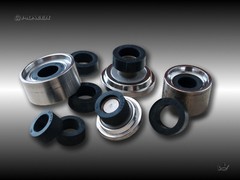 Pioneer RT-909 / 901 One pair of NEW PINCH ROLLERS ASSEMBLY Logo on rear