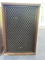 (SET OF 2) VINTAGE SANSUI SP-2500 FLOOR SPEAKERS