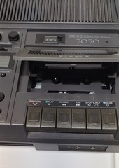 EIKI Portable Stereo CD Compact Disc Player Audio Cassette Tape Recorder 7070