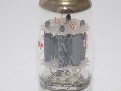 1x Beckman 12AU7 – 2-Triode Audio Amp = ECC82 95-126-01 CC82E – USA Red Print