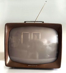 “Vintage 1950s GE Portable TV w/ Rabbit Ears – Mid Century Prop Decor”