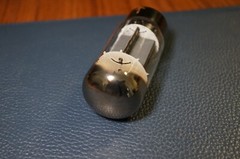 SYLVANIA 6CA7 / EL34 TUBE / FAT BOTTLE SOLID OO GETTER / BROKEN GUIDE PIN