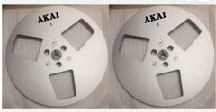 1 Pair Silver Akai 7″ x 1/4″ alum Take-Up Reel for Reel-to-Reel Tape Recorders..