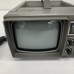 BENTLEY DELUXE PORTABLE 5″ BLACK & WHITE TELEVISION #100C Powers on.