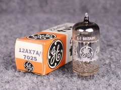 (1) Mullard 7025 ECC83 12AX7 Tube (GE Branded) NOS NIB!