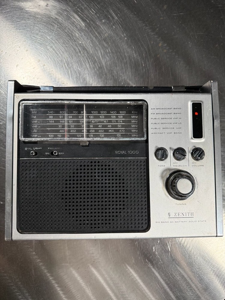 Zenith Royal 1000 6-Band Portable Radio AM FM VHF UHF Solid State