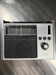 Zenith Royal 1000 6-Band Portable Radio AM FM VHF UHF Solid State