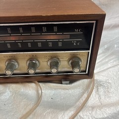Vintage Peerless Solid State Stereo 8 track Model HSP-25 Am/Fm (Powers On)